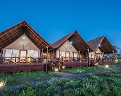 Khách sạn Lake Ndutu Luxury Tented Lodge (Arusha, Tanzania)