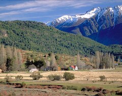 Casa/apartamento entero Argentina Patagonia Lake District Prime Fly Fishing Area Ranch Home On 880 Acres (Cushamen, Argentina)