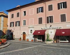 Bed & Breakfast B&B Piazza Fratti (Civitavecchia, Ý)