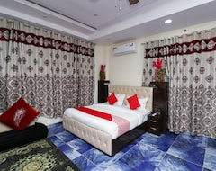 Hotelli OYO 30341 Hotel Nilachal (Kalkutta, Intia)