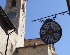 Khách sạn Albergo Italia (Urbino, Ý)