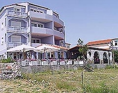 Pensión lawanda nubain house (Lopar, Croacia)