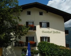 Pansiyon Gasthof Falken (Lienz, Avusturya)