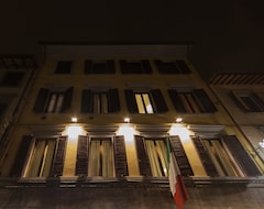 Hotel Guelfa (Florence, Italy)