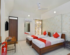 OYO 22827 Hotel Prafulla (Kolhapur, Hindistan)