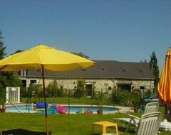 Cijela kuća/apartman Beautiful Cottage With Pool - Le Monet - 1 Of 3 Gites (sleeps 2-14) . (Madré, Francuska)