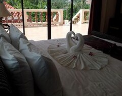 Khách sạn Diamond Pool Villa (Bophut, Thái Lan)