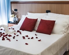 Hotelli Hotel Accord Le Rose (Palagiano, Italia)