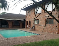 Bed & Breakfast Emangunini Guest House (Richards Bay, Nam Phi)