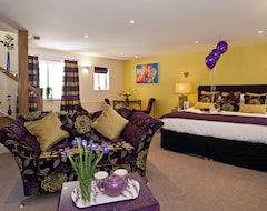 Aphrodites Boutique Hotel (Bowness-on-Windermere, United Kingdom)