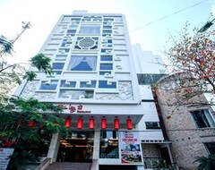Khách sạn Đèn Lồng Đỏ (Nha Trang, Việt Nam)