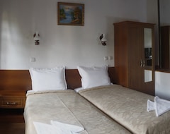 Khách sạn Five Stars (Zlatograd, Bun-ga-ri)