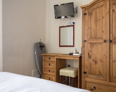 The Resolution Hotel (Whitby, United Kingdom)