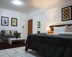 B & A Suites Inn Hotel - Quarto Luxo Ambar (Anápolis, Brazil)