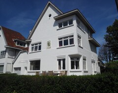 Koko talo/asunto Huis de Mier (Knokke-Heist, Belgia)
