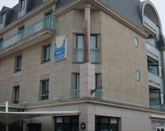 Hotel La Sterne (Saint-Gilles-Croix-de-Vie, France)