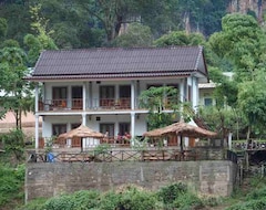 Khách sạn Nam Ou River Lodge (Muang Ngoy, Lào)