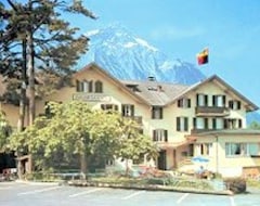 Hotelli Hotel Baumgarten (Aeschi bei Spiez, Sveitsi)