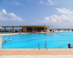 Santa Helena Beach Resort Hotel (Platanias Chania, Grecia)