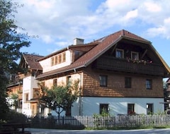 Koko talo/asunto Biohof Sauschneider (St. Margarethen, Itävalta)