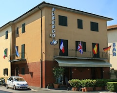 Khách sạn la perla (Orbetello, Ý)