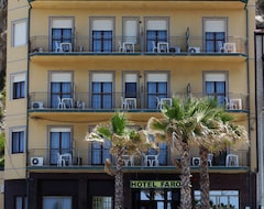 Hotelli Hotel Faro (Capo d´Orlando, Italia)