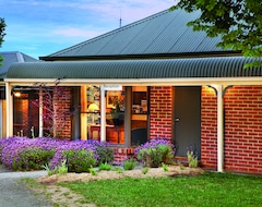 Khách sạn The Lancefield Lodge (Lancefield, Úc)