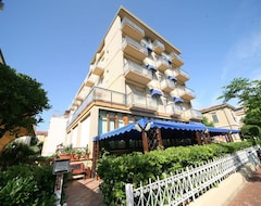 Khách sạn Rivazzurra (Pésaro, Ý)