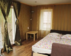 Guesthouse U Gory Volchiha (Revda, Russia)