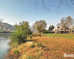 Casa/apartamento entero Peaceful Reliance Cabin With Deck On Hiwassee River! (Delano, EE. UU.)