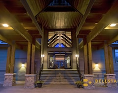 Khách sạn The Palliser Lodge - Bellstar Hotels & Resorts (Golden, Canada)