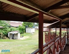 Koko talo/asunto Malay House Chalet Walking Distance To Beach (Alor Gajah, Malesia)