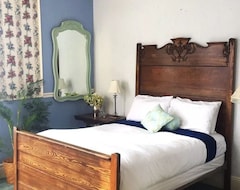 Pine Cottage Bed & Breakfast (Mackinac Island, Sjedinjene Američke Države)