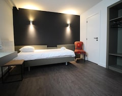Hotel Cortina (Wevelgem, Belgium)