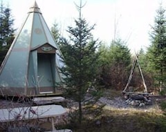 Camping site Aux Tipis de la Rivière Sauvage (Saint-Romain, Canada)