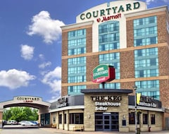 Khách sạn Courtyard By Marriott Niagara Falls (Thác Niagara, Canada)