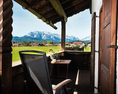 Pansion Framed Wtih Grassland, Panaroma View, Sunny Blaconys, Secluded Centrally Located (Wallgau, Njemačka)