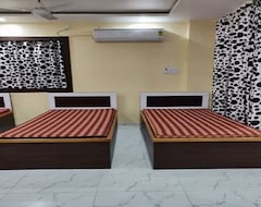 Hotel Vedic Dormitory. (Bhagalpur, India)