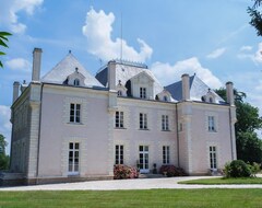 Toàn bộ căn nhà/căn hộ Romance & Elegance - In The Loire Valley - Tennis Court - Jaccuzzi - And Wine (La Haie-Fouassière, Pháp)