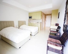 Hotel Blue Wave By Paradise Properties (Hua Hin, Thailand)
