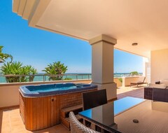 Tüm Ev/Apart Daire 102 Luxury Beachfront-estepona, 3 Broom, Heated 20m Pool, Terrace Hot Tub (Estepona, İspanya)