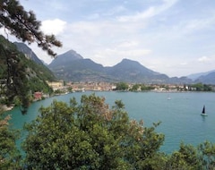 Tüm Ev/Apart Daire Villa Edo Lake View (Riva del Garda, İtalya)
