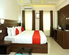 Khách sạn OYO 16812 Hotel Padippurayil (Kollam, Ấn Độ)