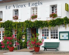 Hotel Le Vieux Logis de Clam (Clam, France)