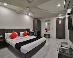 Khách sạn Capital O 26256 Hotel Unity (Ahmedabad, Ấn Độ)