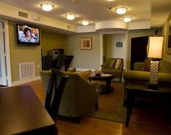 Khách sạn Home-Towne Suites Columbus (Columbus, Hoa Kỳ)