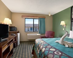 Hotel Super 8 by Wyndham Russellville (Russellville, USA)