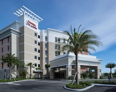 Hotel Hampton Inn & Suites Cape Canaveral Cruise Port (Cape Canaveral, Sjedinjene Američke Države)