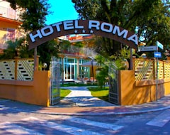 Khách sạn Hotel Roma (Marina di Massa, Ý)