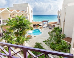 Hotel Infinity On The Beach (St. Lawrence, Barbados)